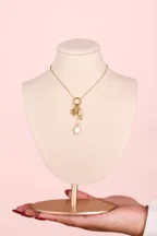 Collier Suthida